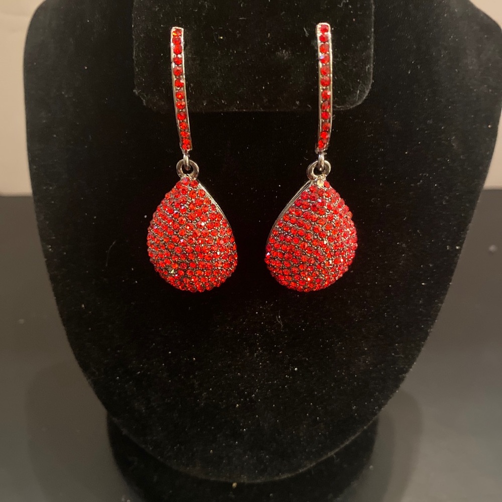 Red rhinestone crystal teardrop pageant special occasion beauty earrings pierced